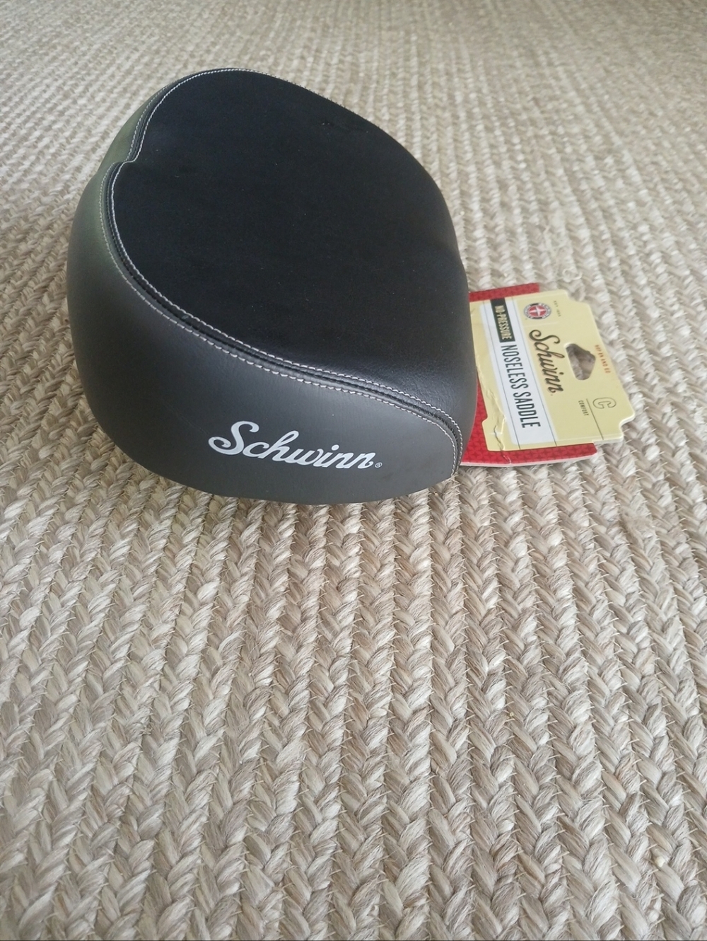 Schwinn Black Bicycle Seat No Pressure Noseless Saddle NWT - Picture 4 of 16